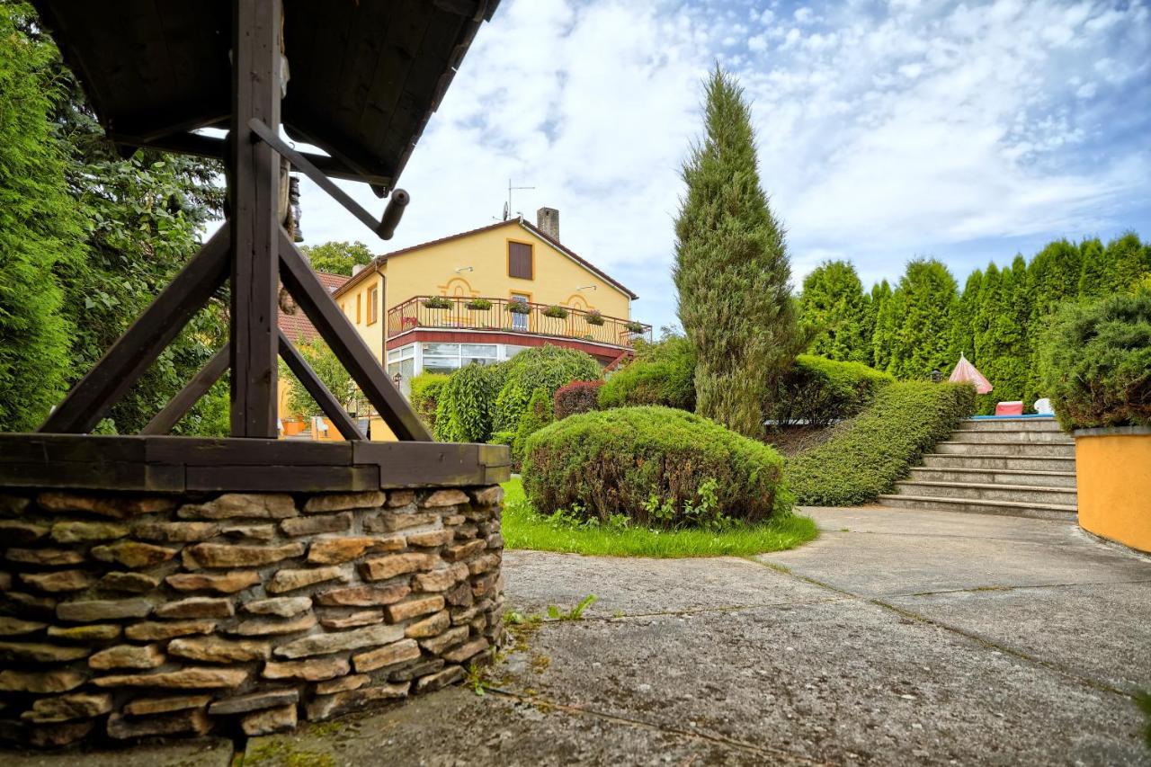 Penzion Pod Zvonem Nicov  Exterior foto